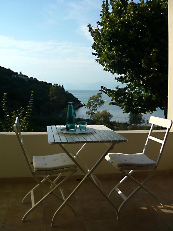 Vista Petros Apartment Apraos Стая снимка